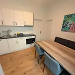 Flataid Apartmenthaus * Tieschen