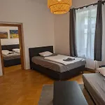 Apartment Flataid Apartmenthaus