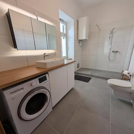 아파트 Flataid Apartmenthaus Tieschen