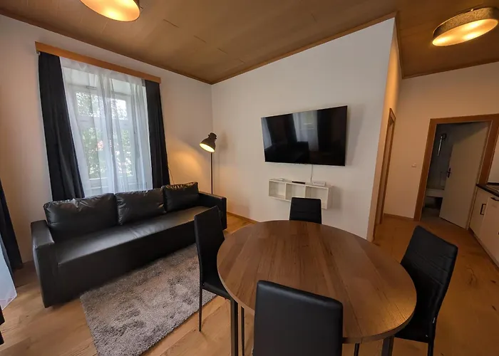 Flataid Apartmenthaus * טישן