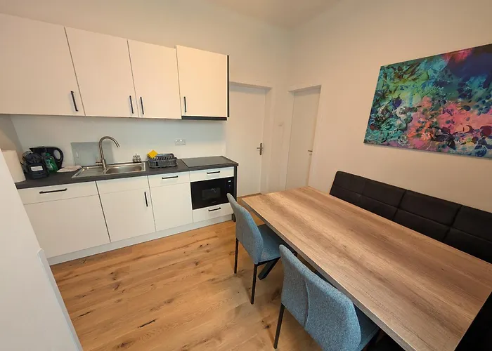 Flataid Apartmenthaus * טישן