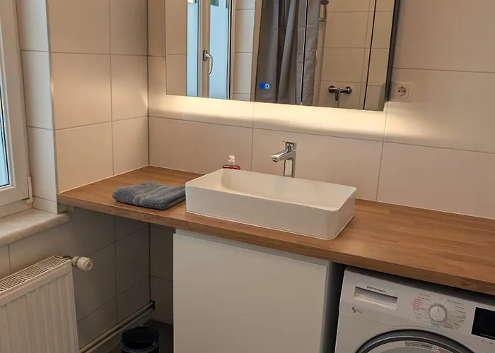 Flataid Apartmenthaus * טישן